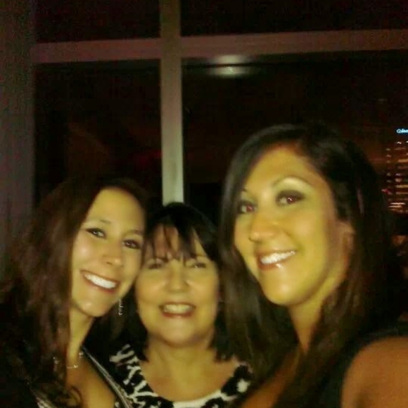 Meet your Posher, Sandy (Nannie) & Momma B (Brandi) - Picture 3 of 3